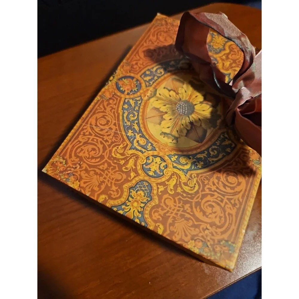 Michel Design Works 18 Cards w/ Envelopes In Storage Box Medallion Print W Bow
